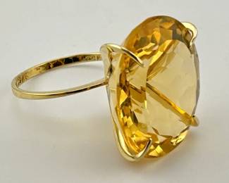 18kt, yellow citrine dinner ring