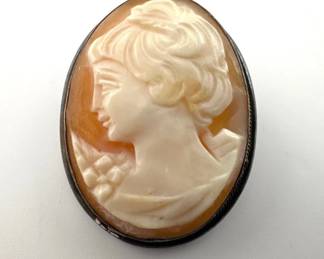 Vintage cameo pin
