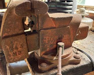 COLUMBIAN MADE IN USA 844 M3 VICE