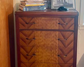 WATERFALL CHEST OF DRAWERS
