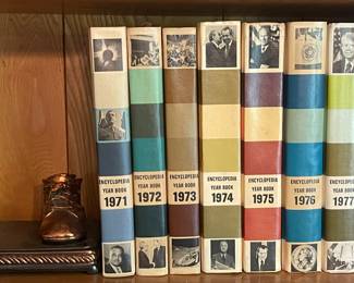 1970’S ENCYCLOPEDIA YEAR BOOKS