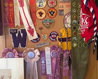 BOY SCOUT MEMORABILIA , COLLECTIBLE PATCHES