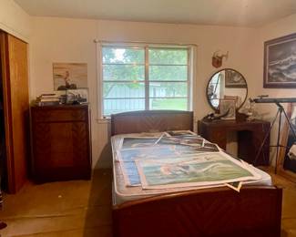 FULL SIZE BED