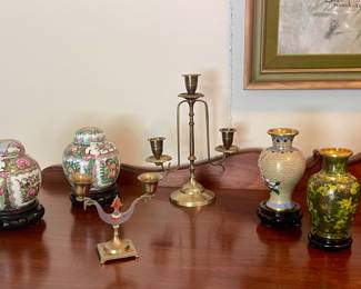 VINTAGE ROSE MEDALLION GINGER JARS, VASES WITH CARVED WOOD RISER, VINTAGE BRASS CANDLESTICKS, VINTAGE CLOISONNÉ BRASS VASES