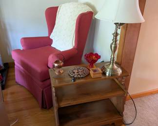 chair, lamp, side table