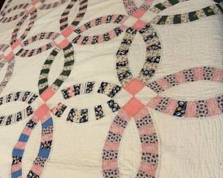 Double Wedding Ring Quilt