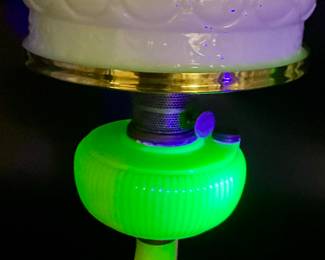 ALADDIN "MOONSTONE VERTIQUE" OIL LAMP