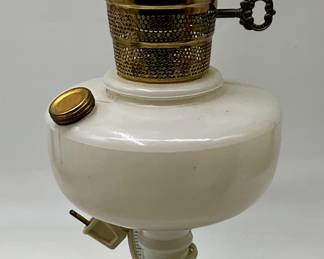 Aladdin B-30 Simplicity oil lamp, produced between 1949 and 1952