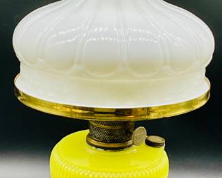 ALADDIN "MOONSTONE VERTIQUE" OIL LAMP