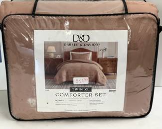 Twin XL comforter set, perfect for college bound youth