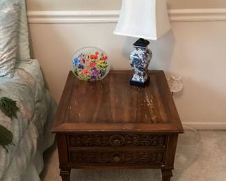 Vintage MC End table with 2 drawers