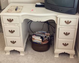 6 Drawer Vanity Dresser