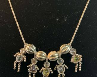 Silver dangle necklace