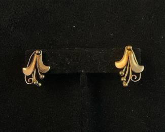 Gold earrings