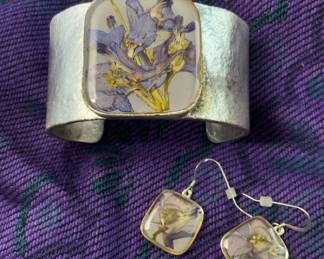 Cool floral cuff