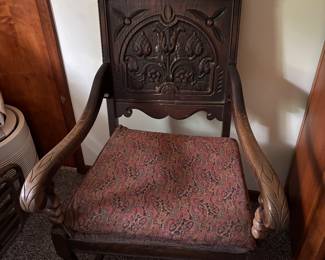 Wainscot arm chair