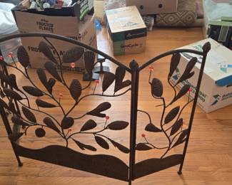 Lovely metal fireplace screen