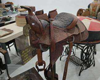 Saddle