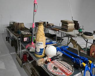 Bar decor & toys