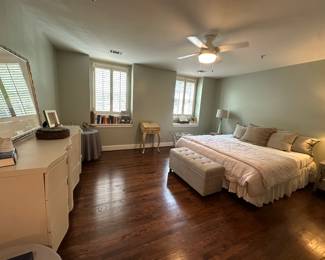 King size bed