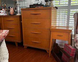 Mid-Century Modern chest of drawers 1956