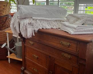 Antique chest of drawers
