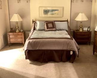 Bedroom set, lamps, art