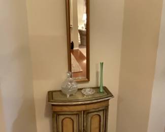 Long mirror and chest