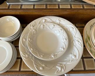 Williams Sonoma Pasta Bowls