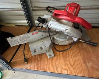 Milwaukee Compound Miter Saw