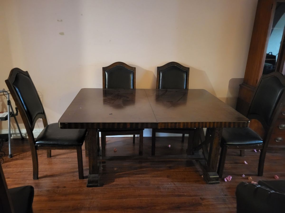 Dining Table with leaf