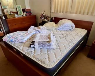 Full bed,