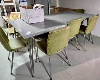 Vintage table and 6 chairs