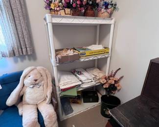 Floral, linens