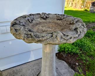 Yard Decor - Cement Bird Bath