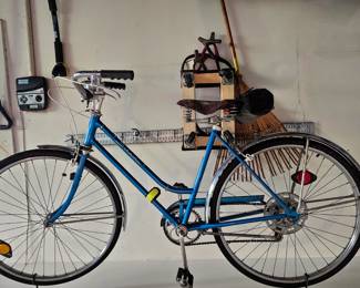 Ladies Schwinn Bike