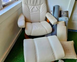 Ekornes Chair & Footrest