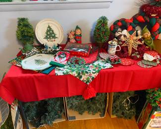 CHRISTMAS DECOR!!
