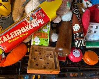 Vintage Novelty Fun Items!!