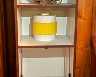 Bar cabinet