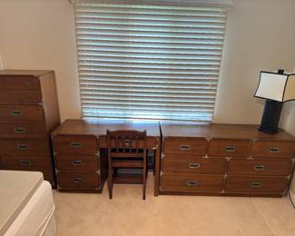 Bernhardt Bedroom Set: 4 pieces
Tall dresser & Low dresser
Desk
Bedside table w/ 2 drawers
