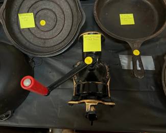 CAST IRON WALNUT GRINDER