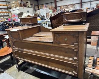 VINTAGE DRESSER