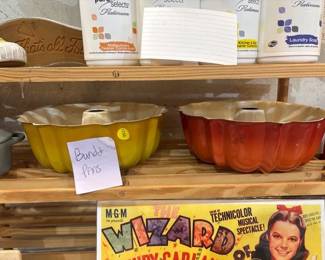 2 BUNDT PANS