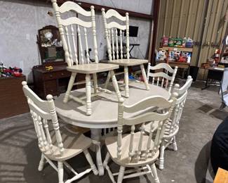 DINING TABLE WITH 6 CHAIRS AND LEAF