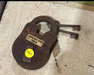 LOCK WITH KEYS