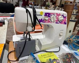 BROTHER LS2000 SEWING MACHINE
