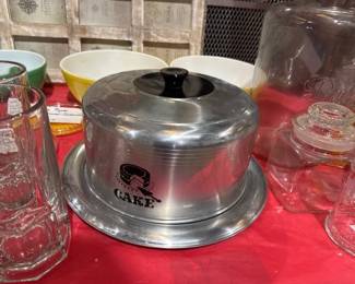 VINTAGE METAL CAKE CARRIER
