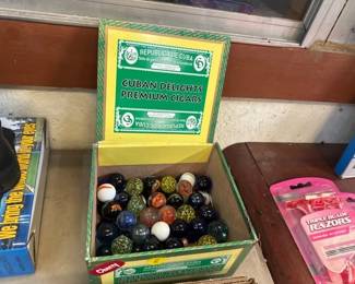 CIGAR BOX OF MARBLES