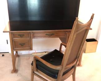 Thomasville desk with a hinged top that opens up and will rotate to make a dining table 